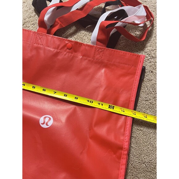 Lot of 13 Lululemon L Reusable Shopping Tote Bags Red White Black New - Picture 3 of 4